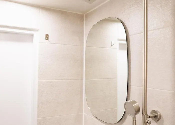 Close And Good, Yeongdeungpo Orbit Villa *